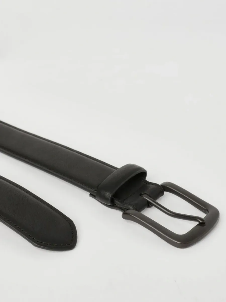 Minimalist Black Leather Waist Belt