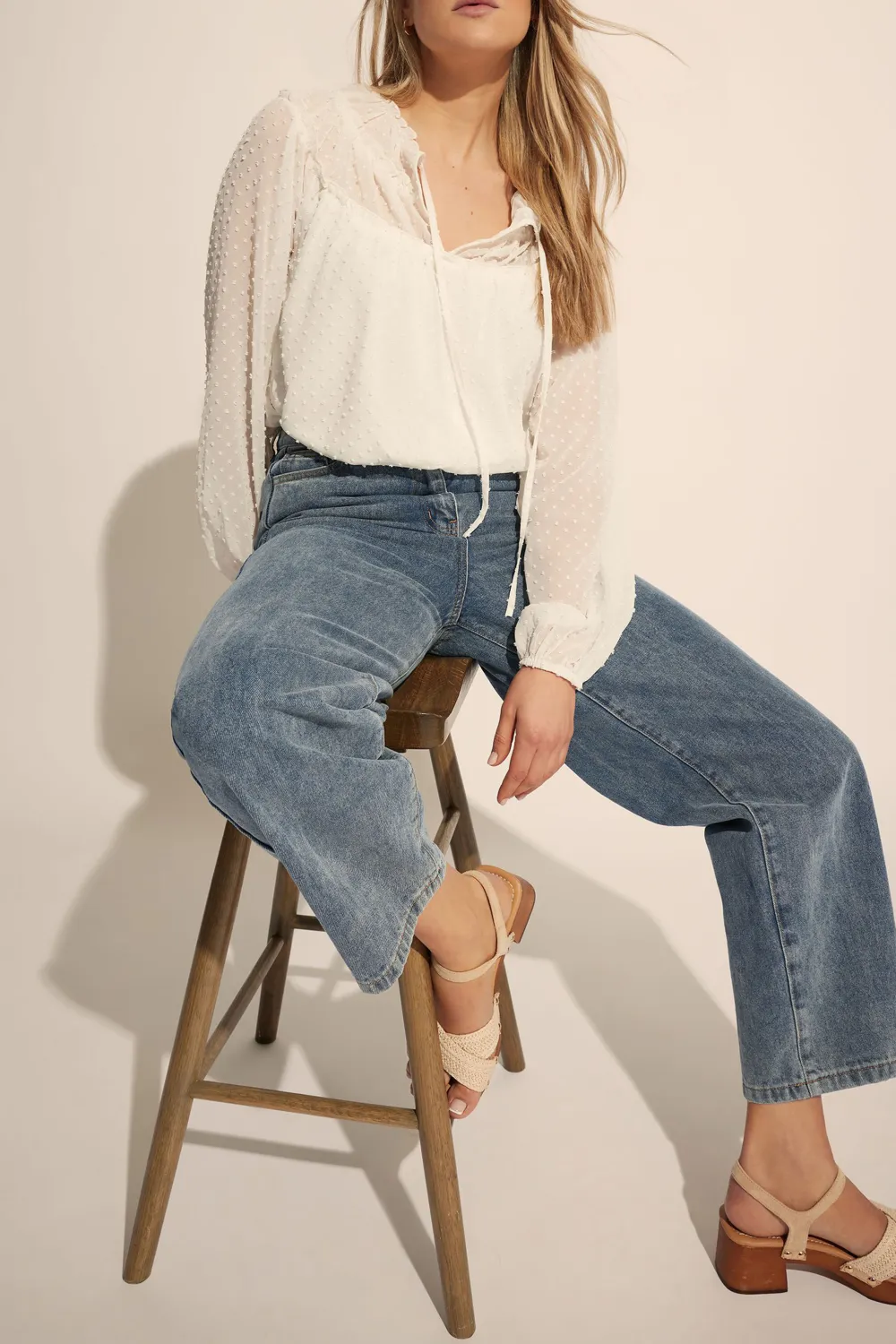 Solid Color Shirt With Sleeve Cuffs