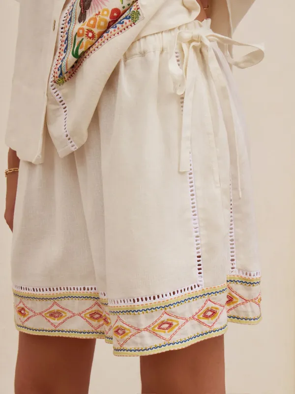 White Embroidered Loose-Fitting Casual Shorts