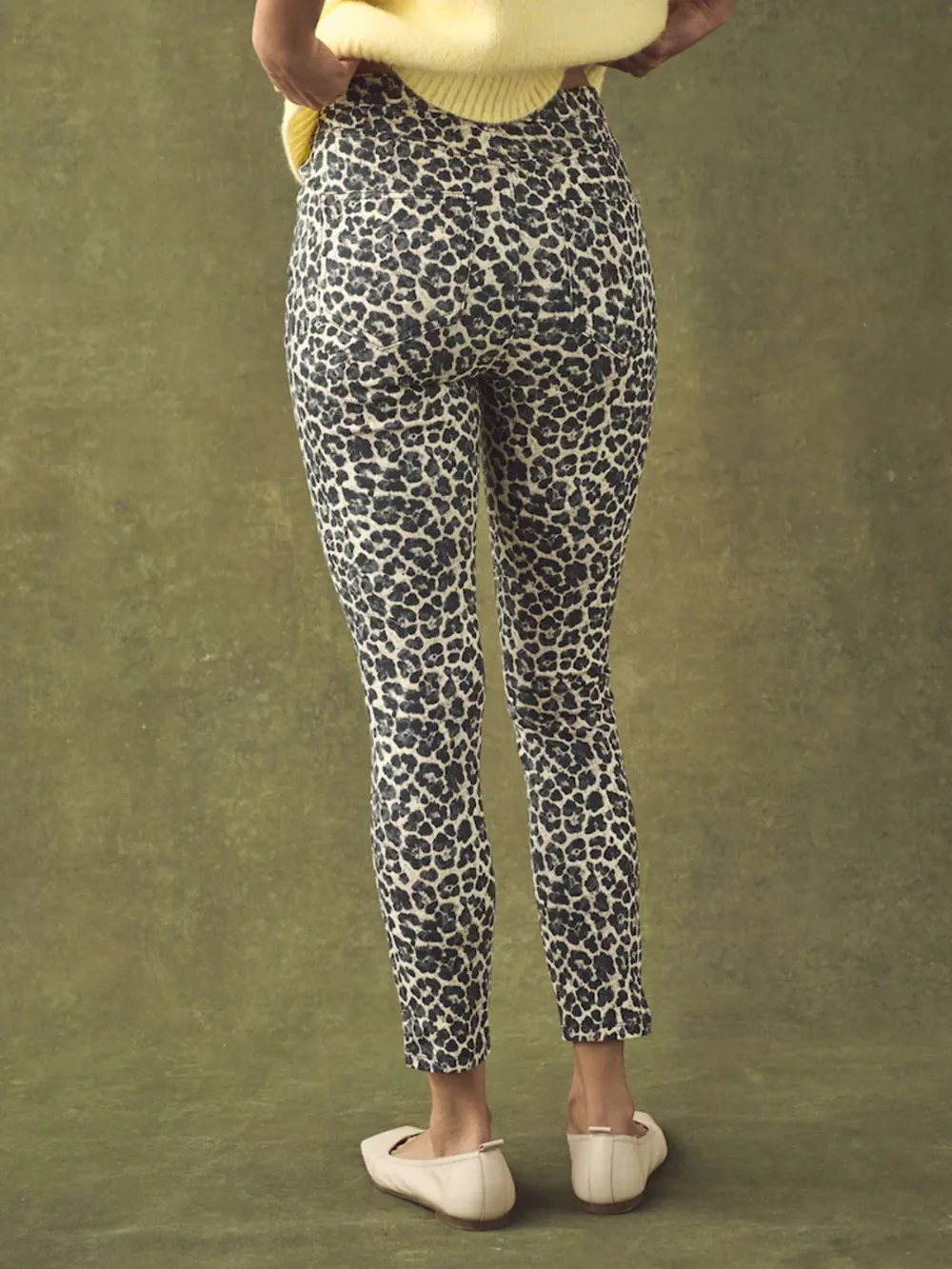 Short Denim Jacket With Skinny Pants