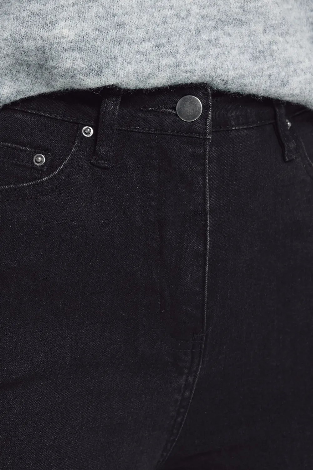 Pocketed Classic Skinny Jeans