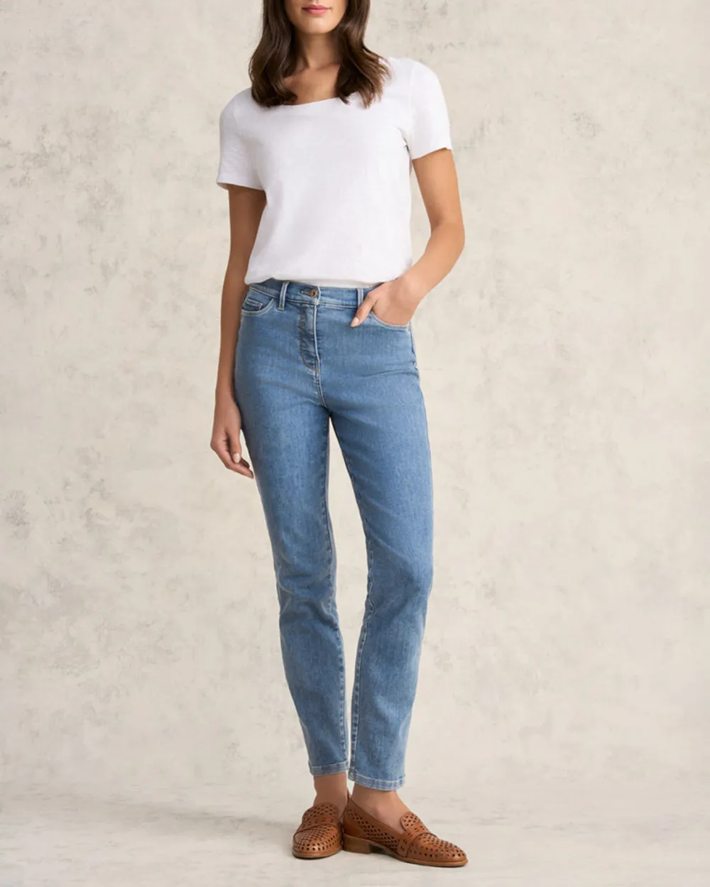 Classic Fit Straight Leg Jeans