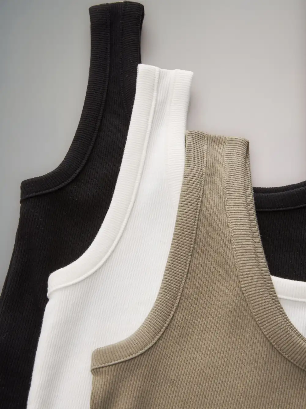 Three-Piece Set Black/Khaki Green/White Ribbed Tank Top