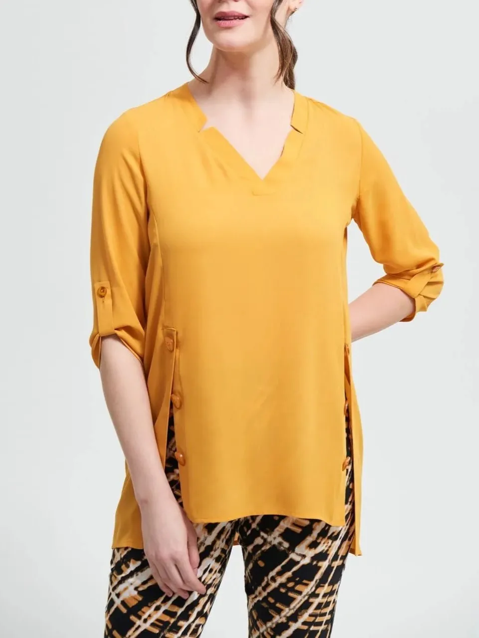 Marigold V - Neck 3/4 - Sleeve Top