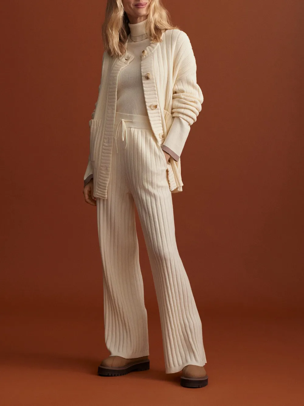 Wide Rib Knit Trouser