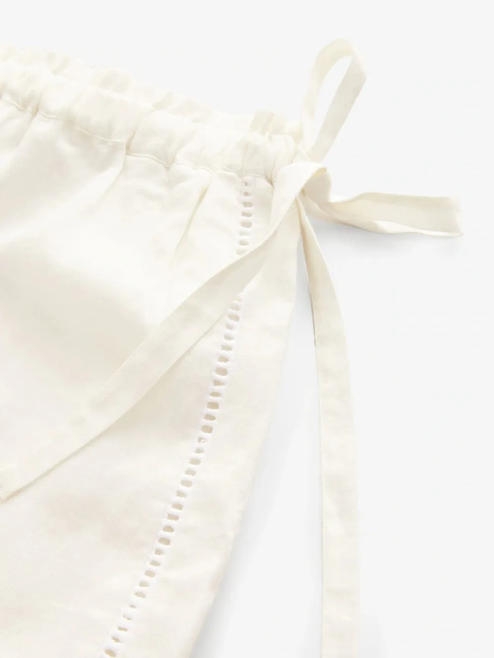 White Embroidered Loose-Fitting Casual Shorts