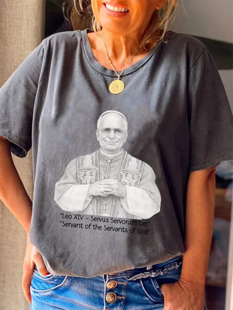 Women'S He Holds The Keys To The Vatican And To Our Hearts Round-Neck Short-Sleeved T-Shirt