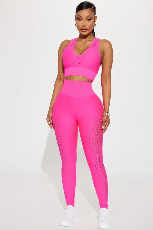 Perfect Form Sports Bra - Pink