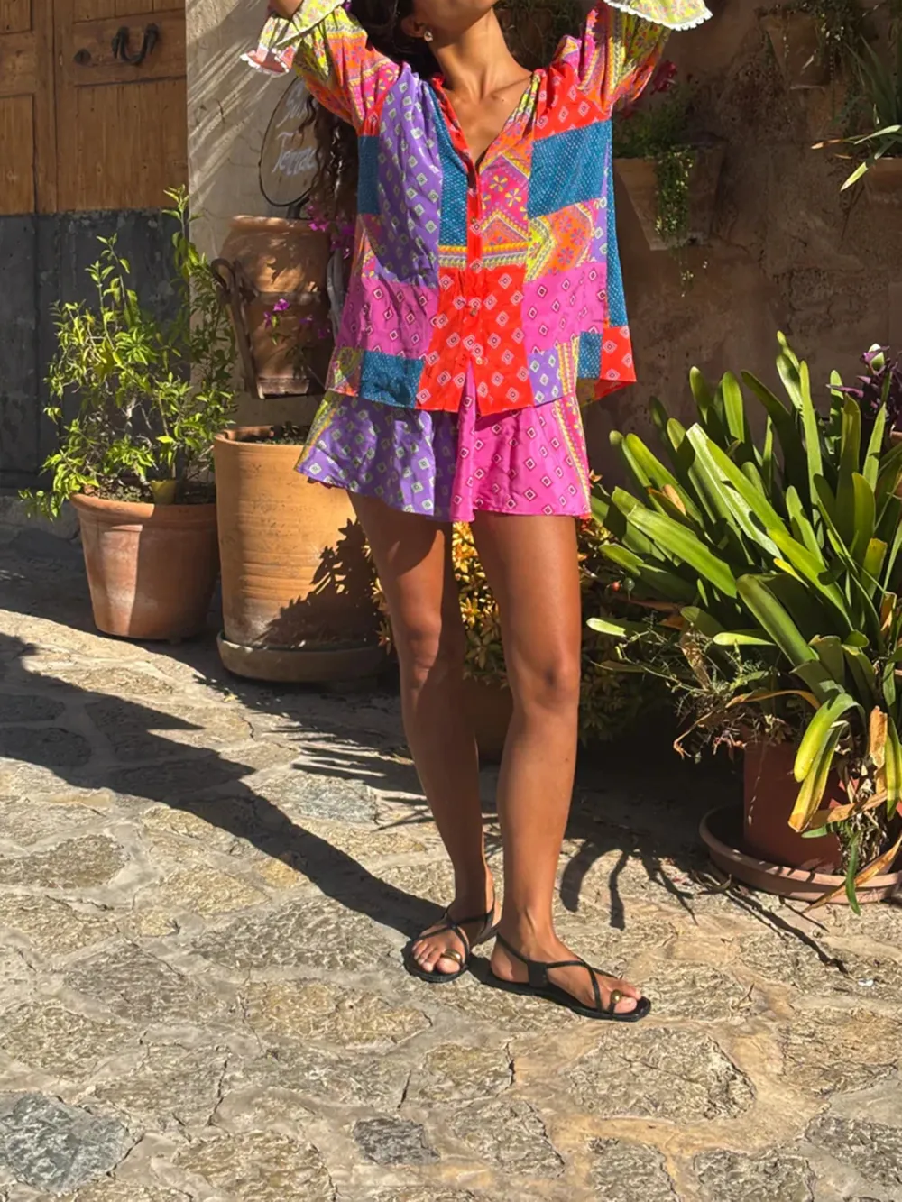 Casual Style Multi Art Graphic Short