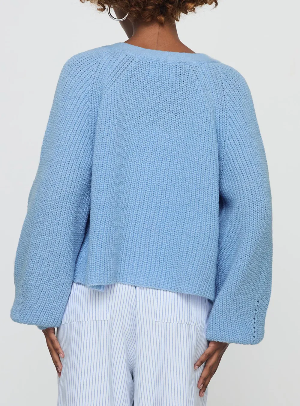 V-neck Cardigan Pale Blue
