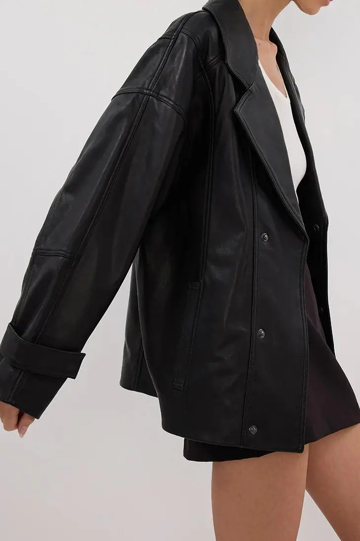 BLACK LEATHER JACKET