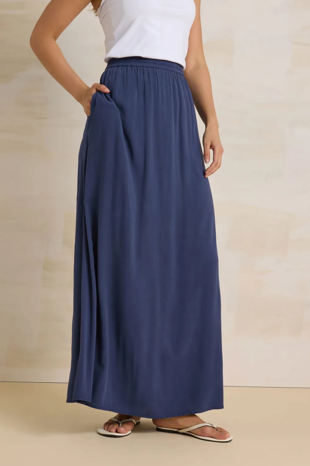 Elasticated Waistband Maxi Skirt