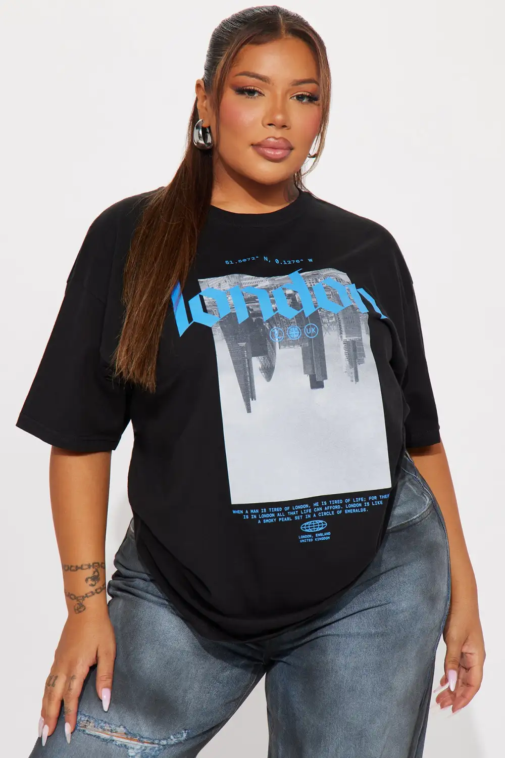 Staying In London Graphic Tshirt - Black