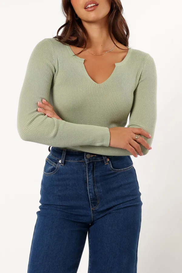 V NECK LONG SLEEVE TOP