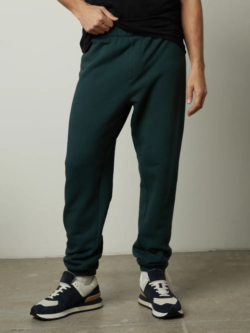 Men's Fashion Sports Style Solid Casual Pants