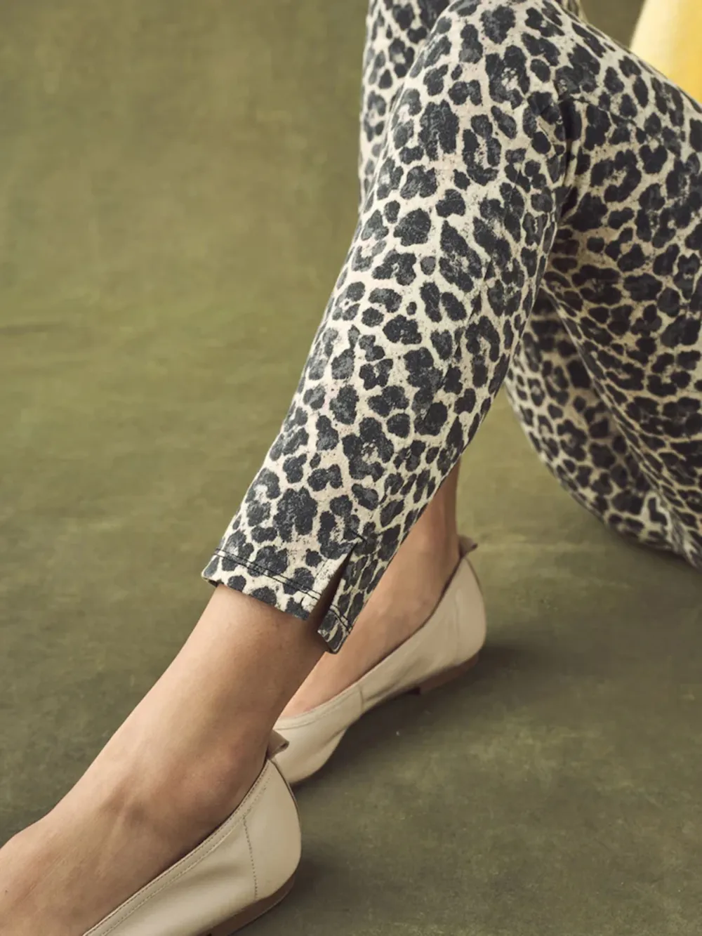 Short Denim Jacket With Skinny Pants