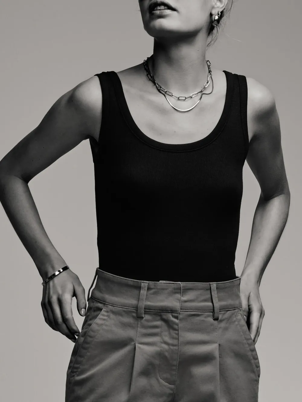 Three-Piece Set Black/Khaki Green/White Ribbed Tank Top