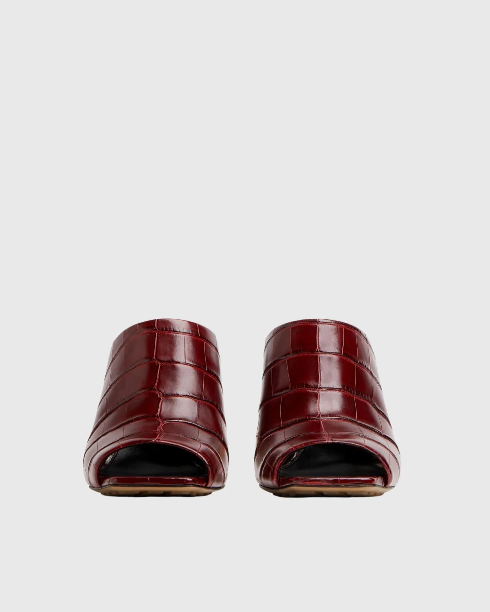 Crocodile Texture Metal Knot Slippers in Wine