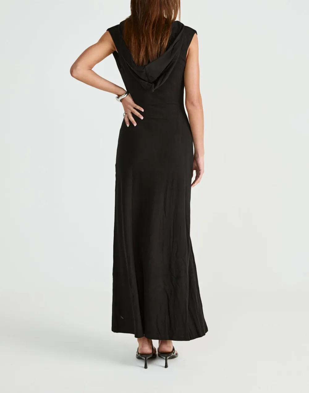 Solid Color Dress With Hood And Scarf