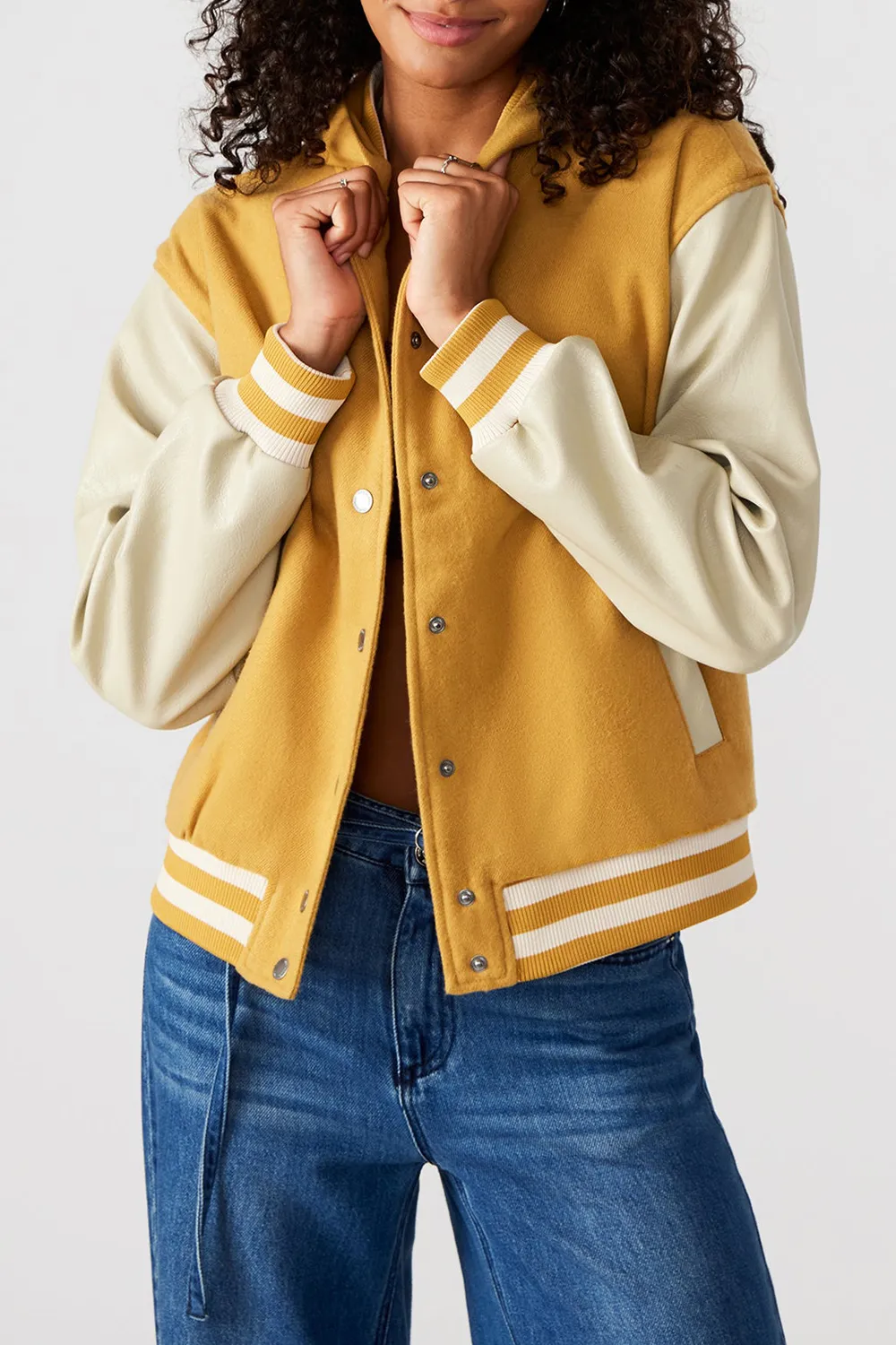 HOODED JACKET MUSTARD