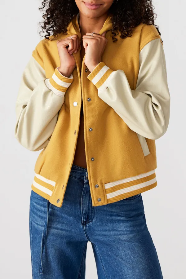 HOODED JACKET MUSTARD