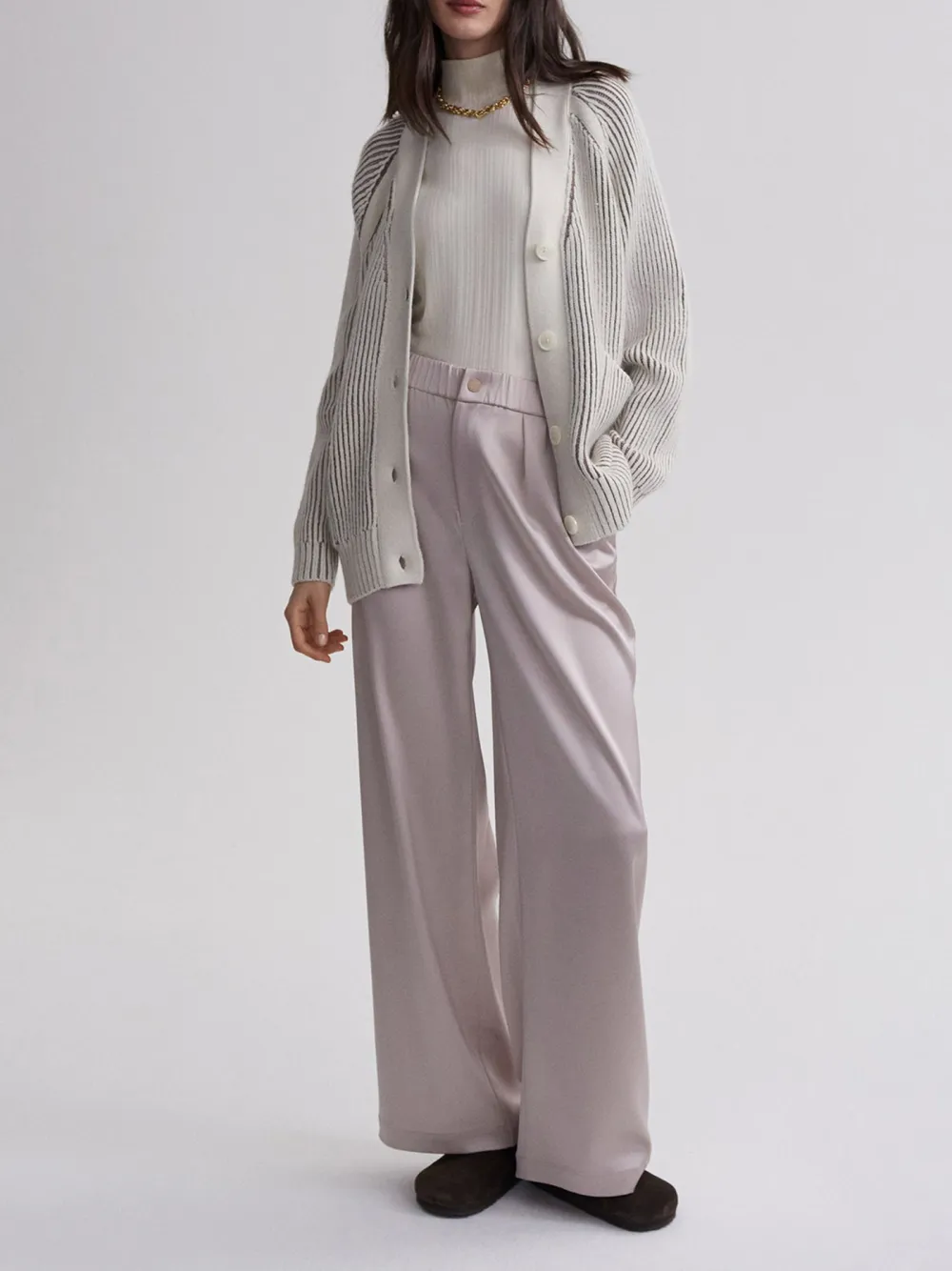 V-Neck Plated Cardigan