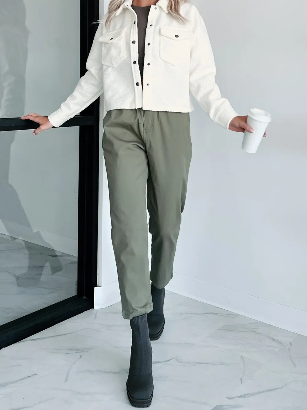 White Lapel Snap-Button Jacket