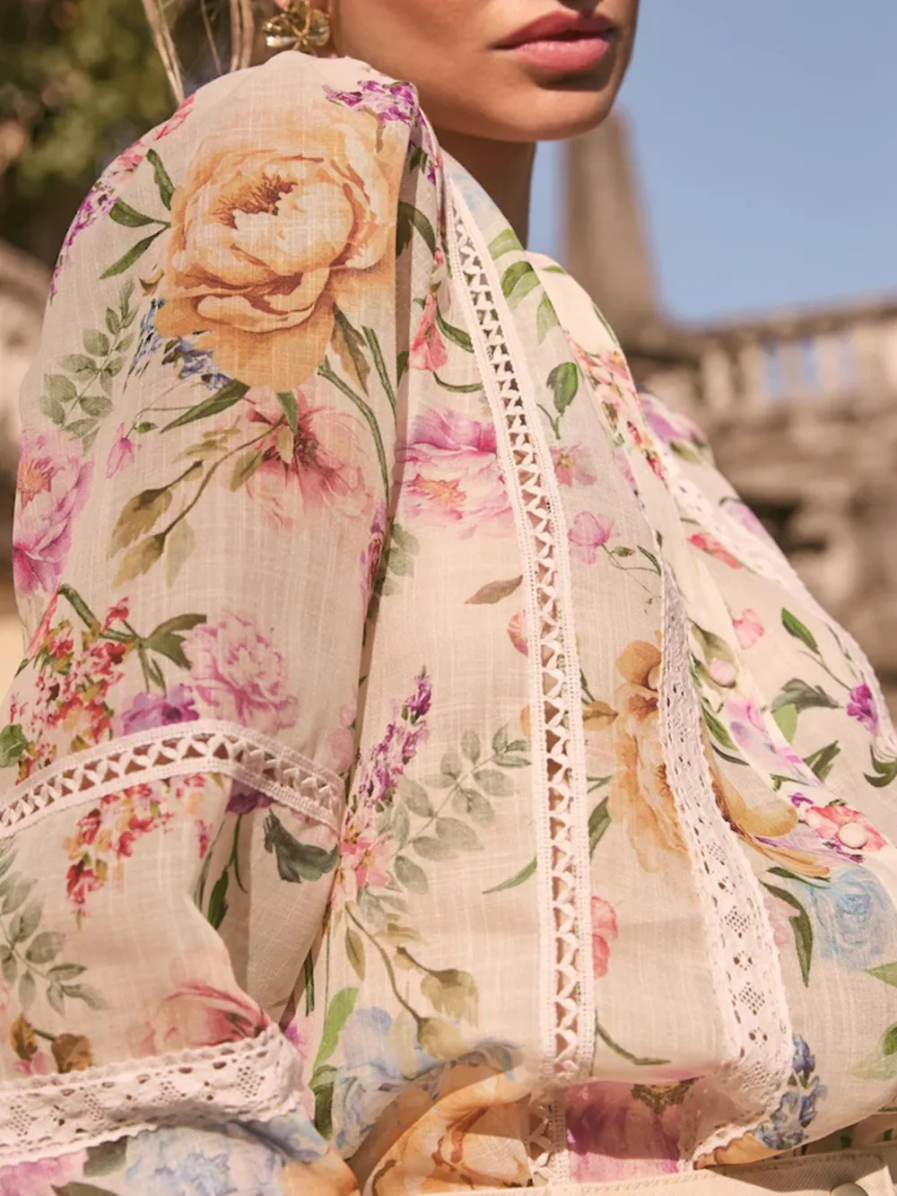 White Floral Decorative Collar Shirt