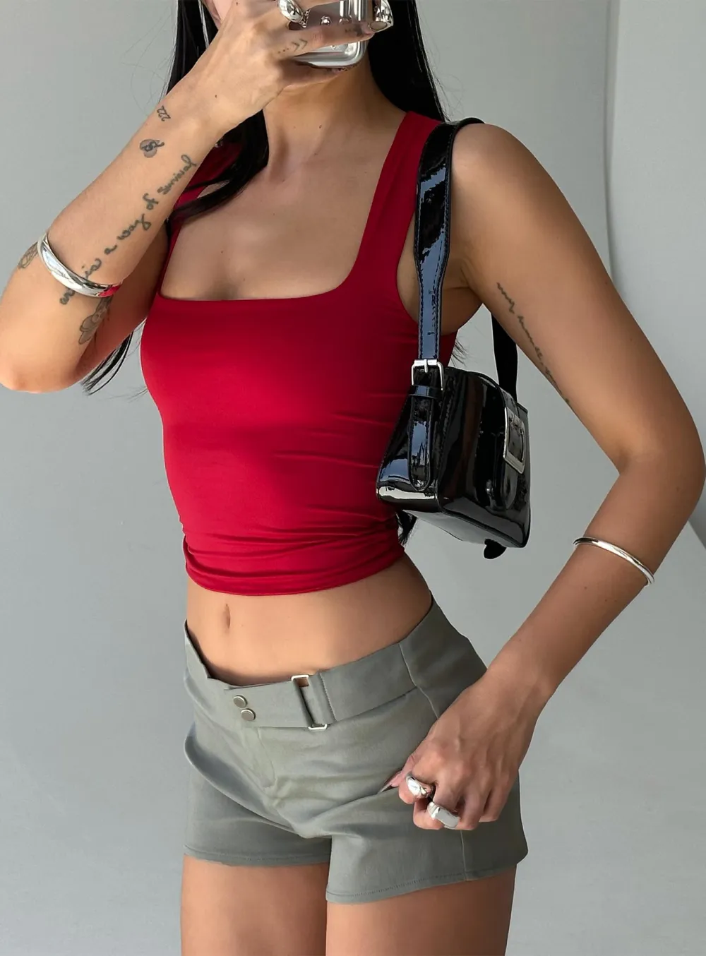 Scoop Neck Black Sleeveless Top