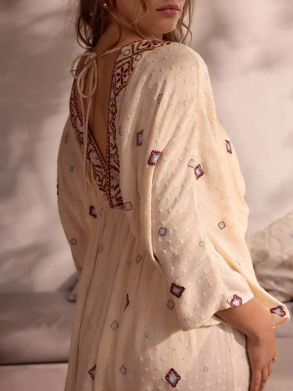 Long Front Cover Shirt With Pearl Necklace Tie