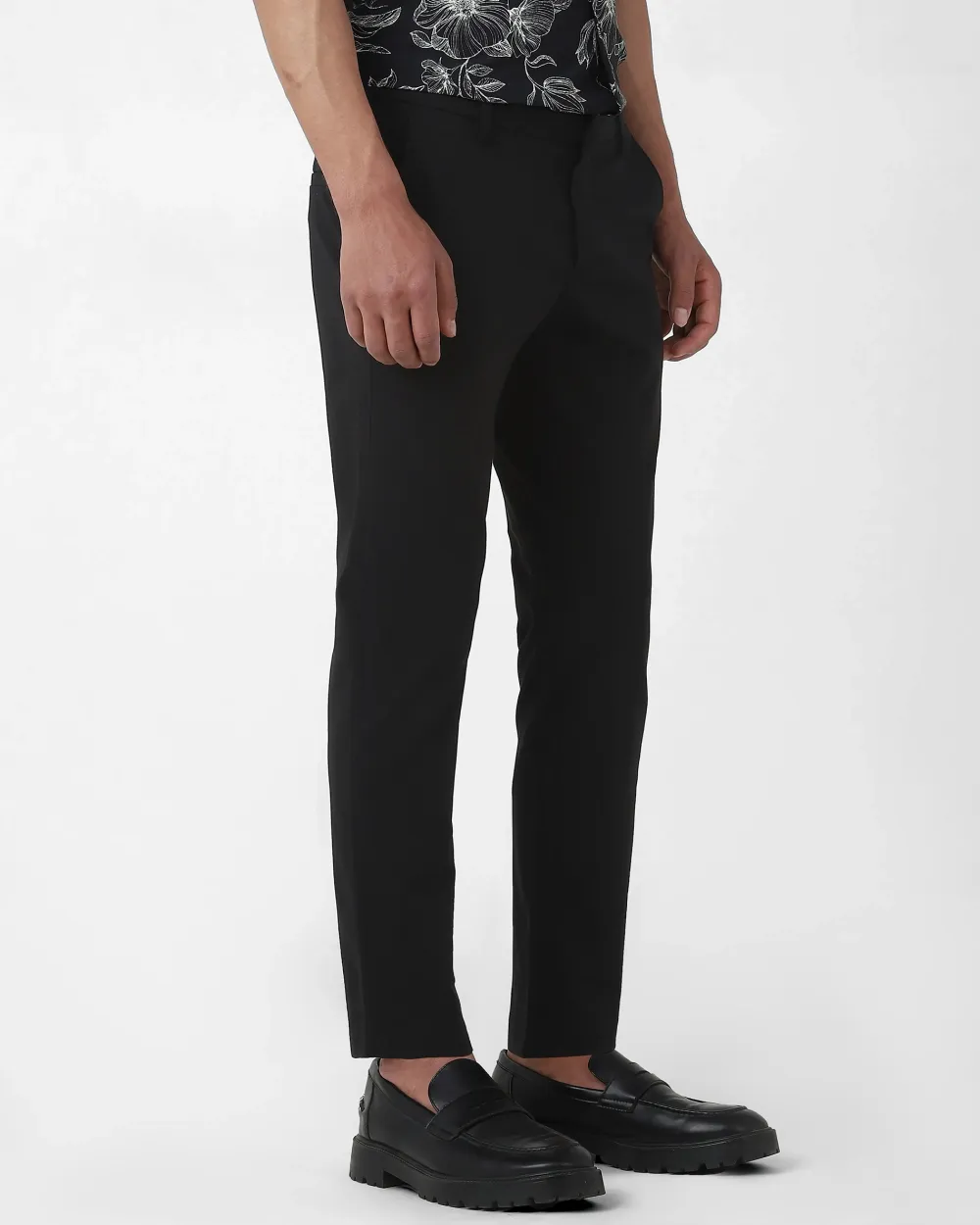 Classic Daily Slim-Fit Straight-Leg Black Trousers