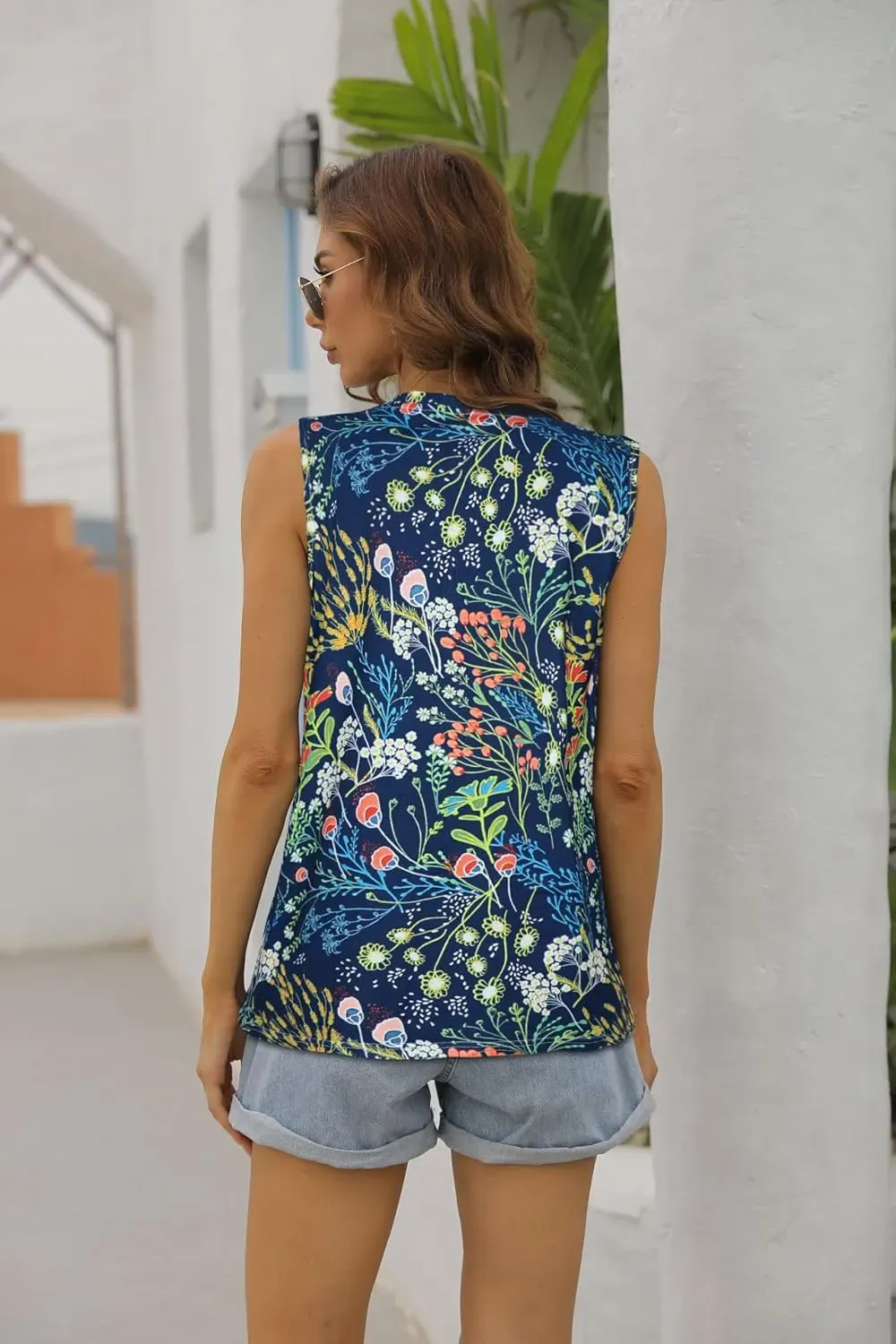 Summer Tops for Women Sleeveless V Neck Tshirt Loose Fit Casual Tank Tunic Blouse