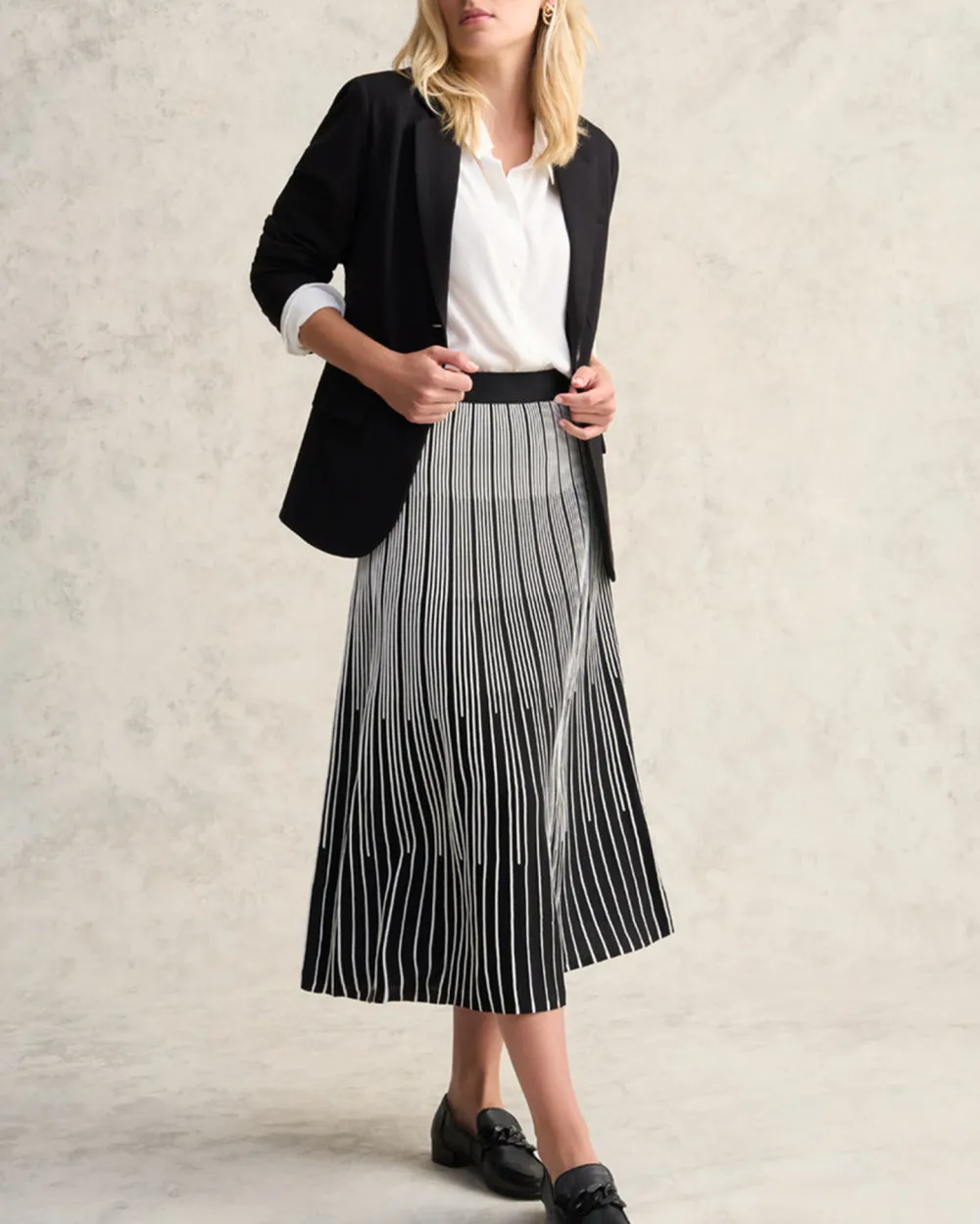 Gradual Stripe Skirt