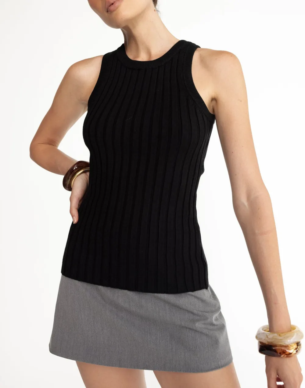 Simple 3D Ribbed Sleeveless Vest