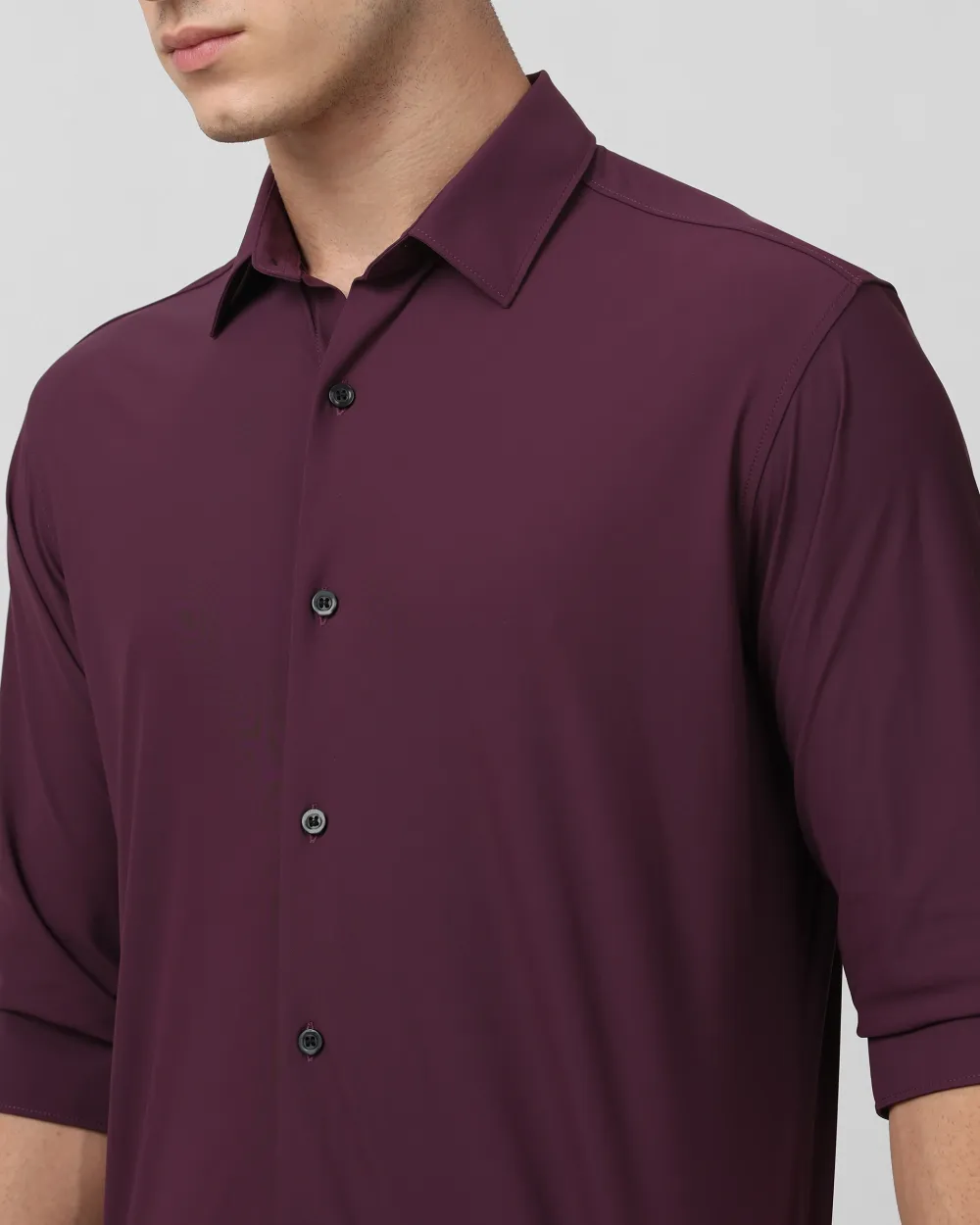 Leisure Soft And Comfortable Slim-Fit Maroon Shirt