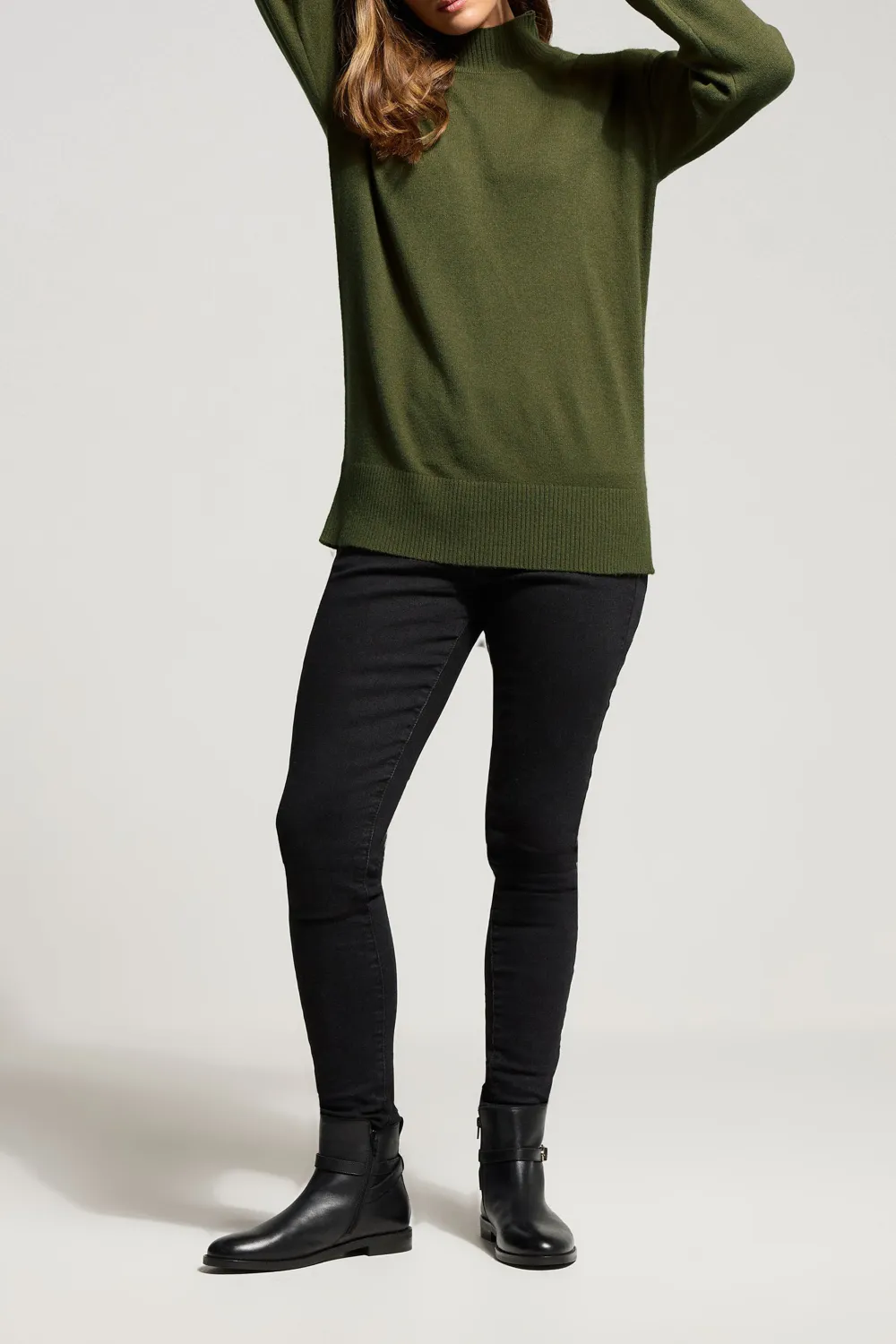 Ribbed Mouth Loose Sweater