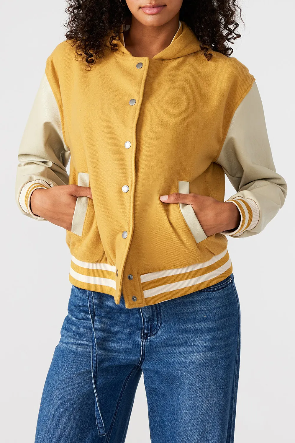 HOODED JACKET MUSTARD
