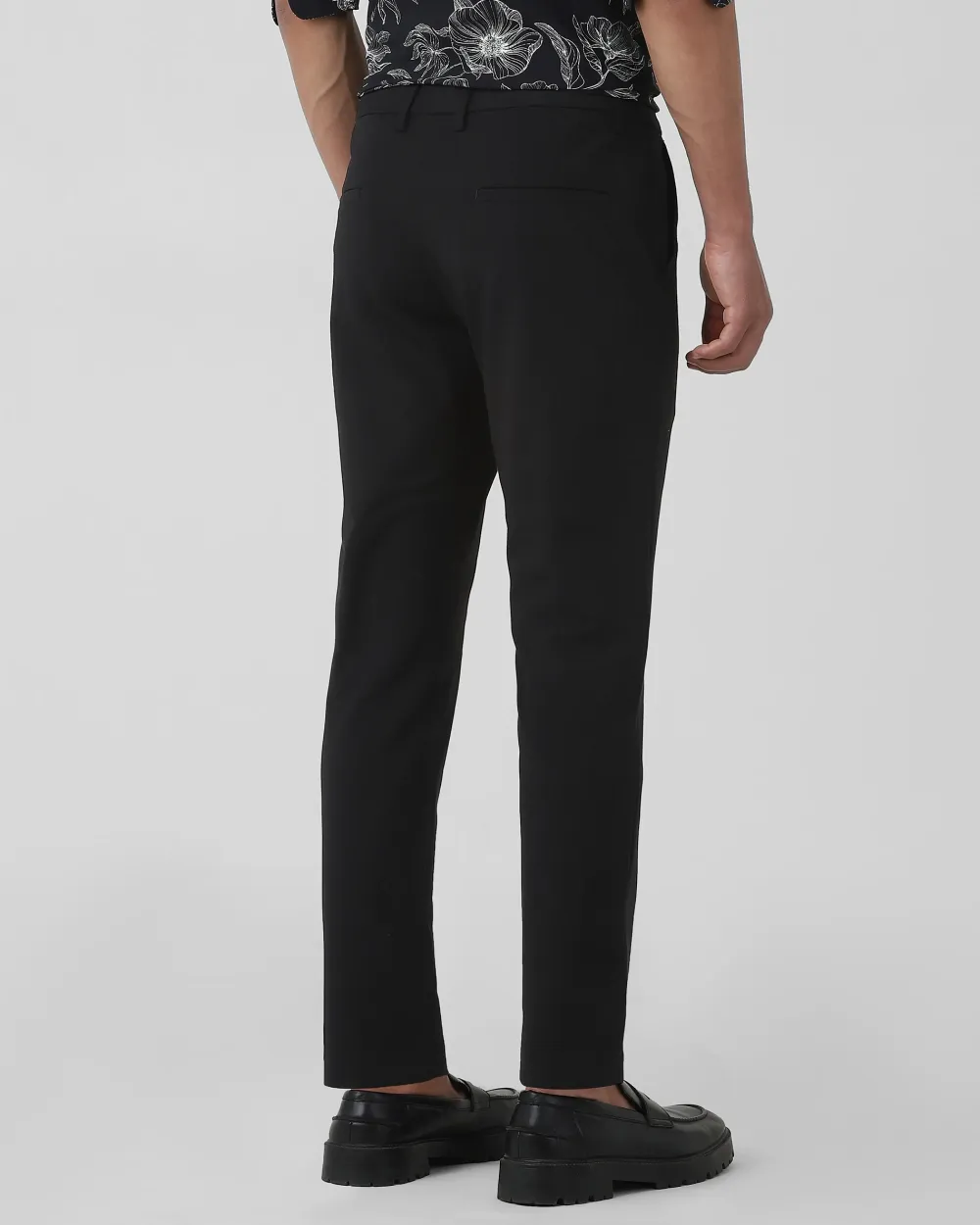 Classic Daily Slim-Fit Straight-Leg Black Trousers