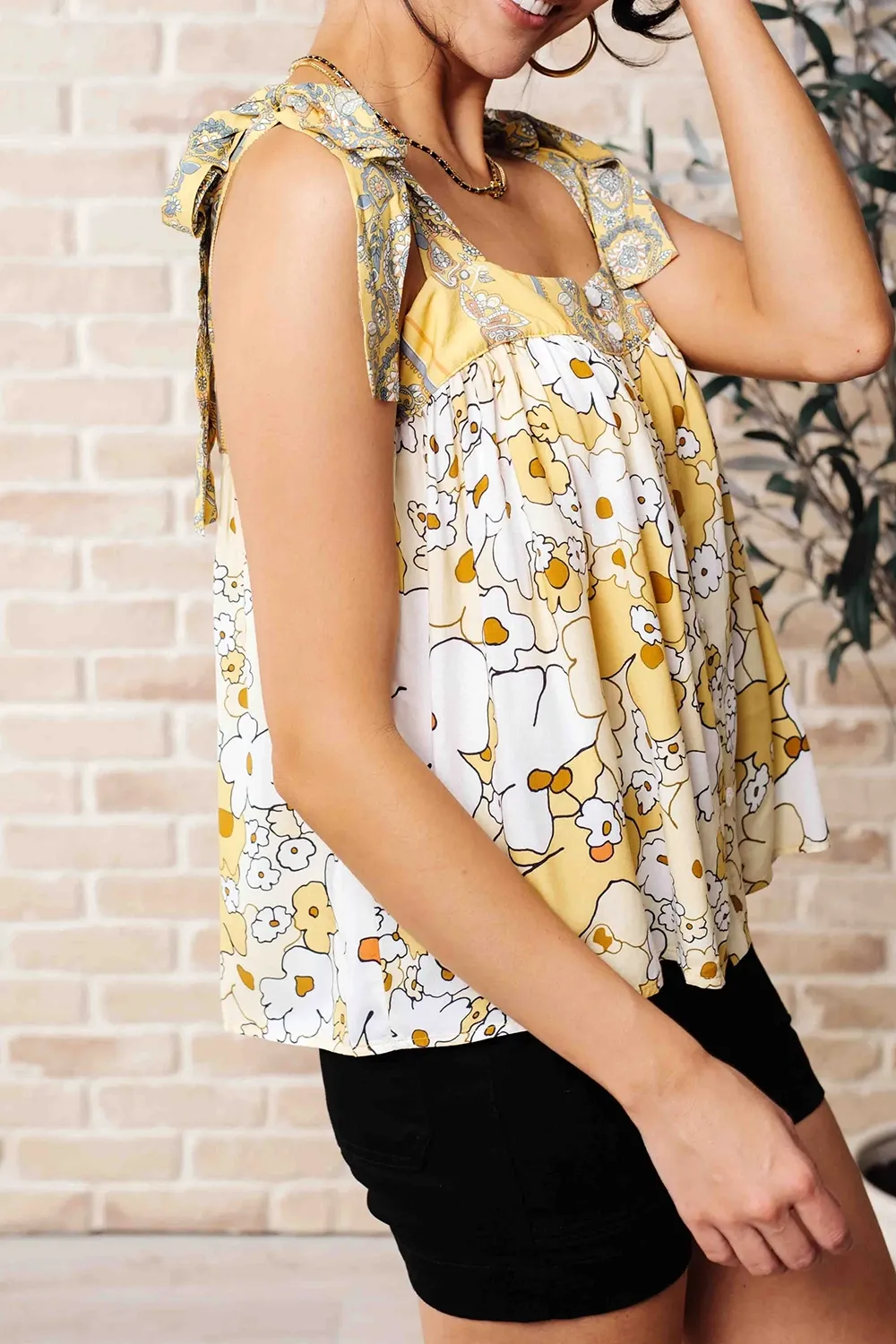 Vacation Style Loose Yellow Printing Tank Tops