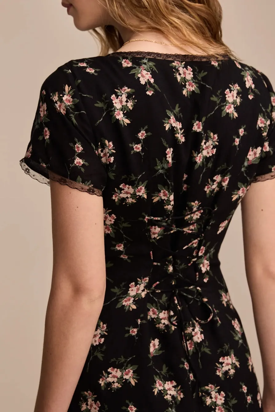 Lace trimmed Short Sleeve Midi Dress