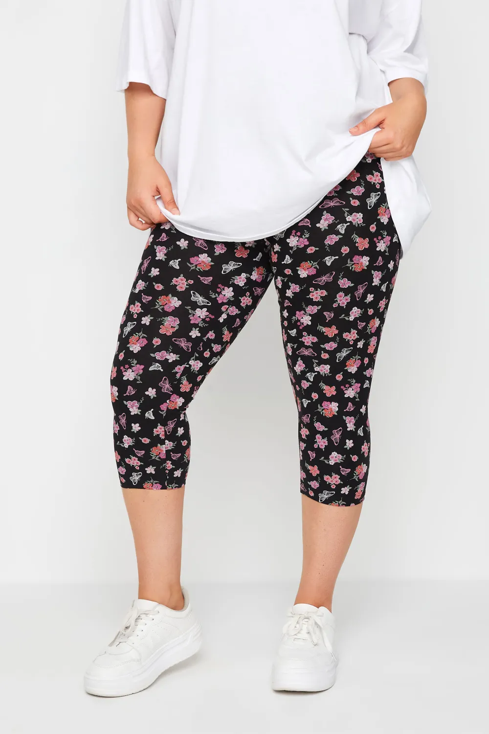 YOURS Curve 2 PACK Black & White Ditsy Floral Print Cropped Leggings