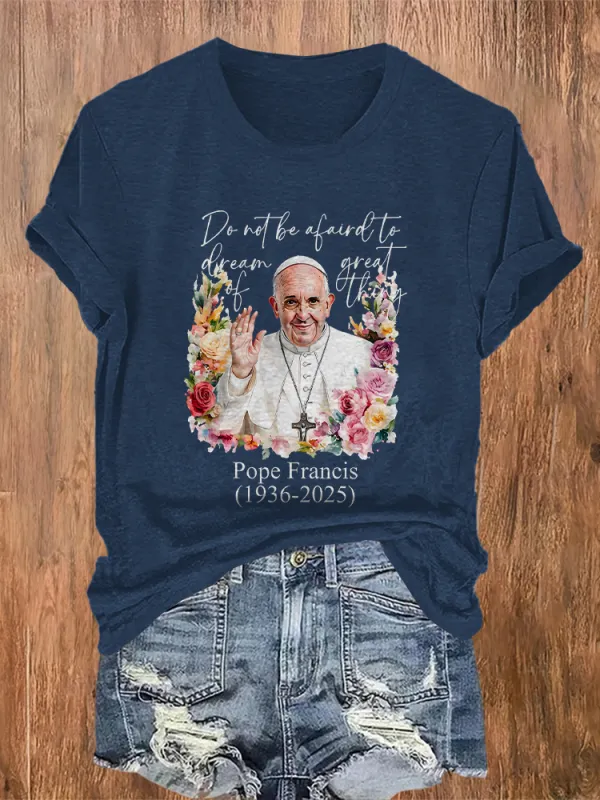 Women's Rest In Peace 1936-2025 Round Neck Short Sleeves Pure Cotton T-Shirt