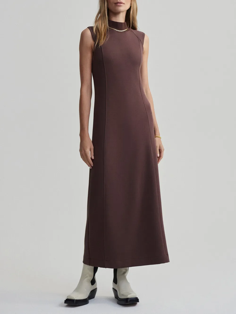Slim Sleeveless Midi Dress