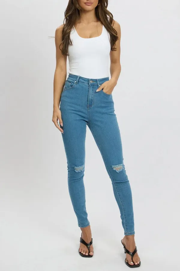 White Supersoft Top U Neck Sleeveless