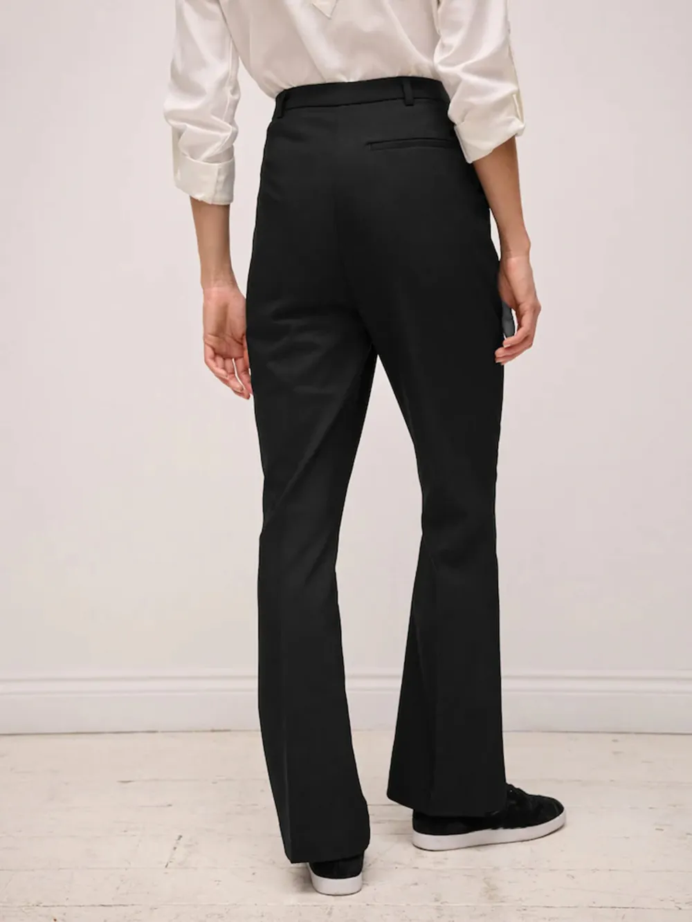 Black Custom Elastic Trumpet Pants