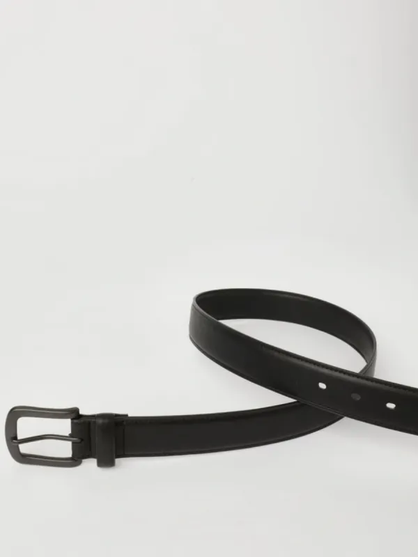 Minimalist Black Leather Waist Belt