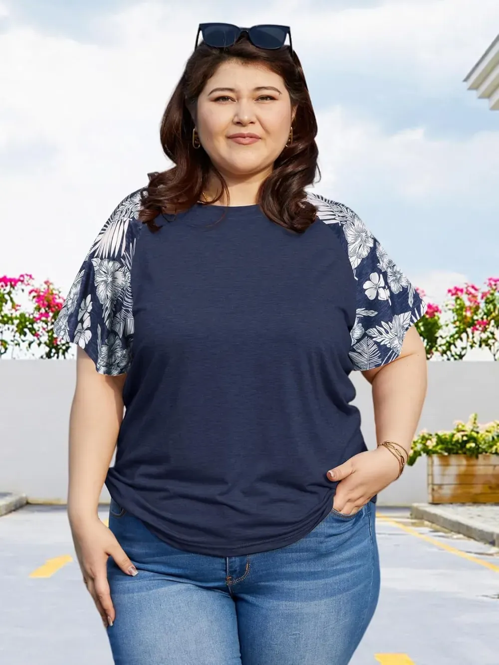 HDLTE Womens Plus Size Tops Floral Bell Sleeves Blouses Summer Crewneck Tunic Loose Casual T Shirts