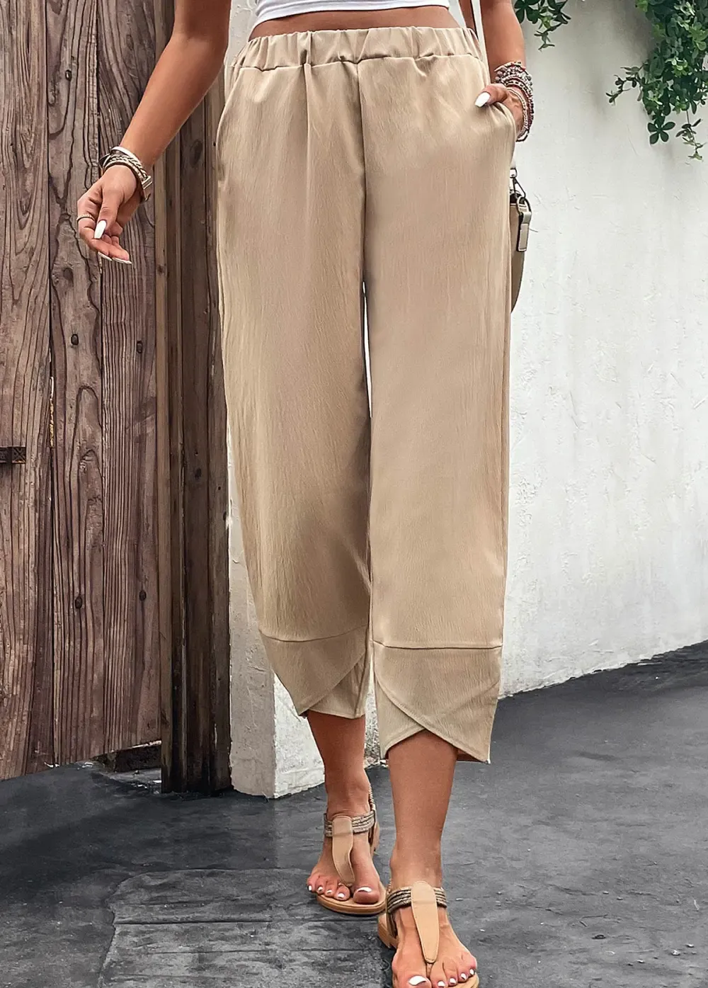 Light Camel Pocket Elastic Waist High Waisted Pants