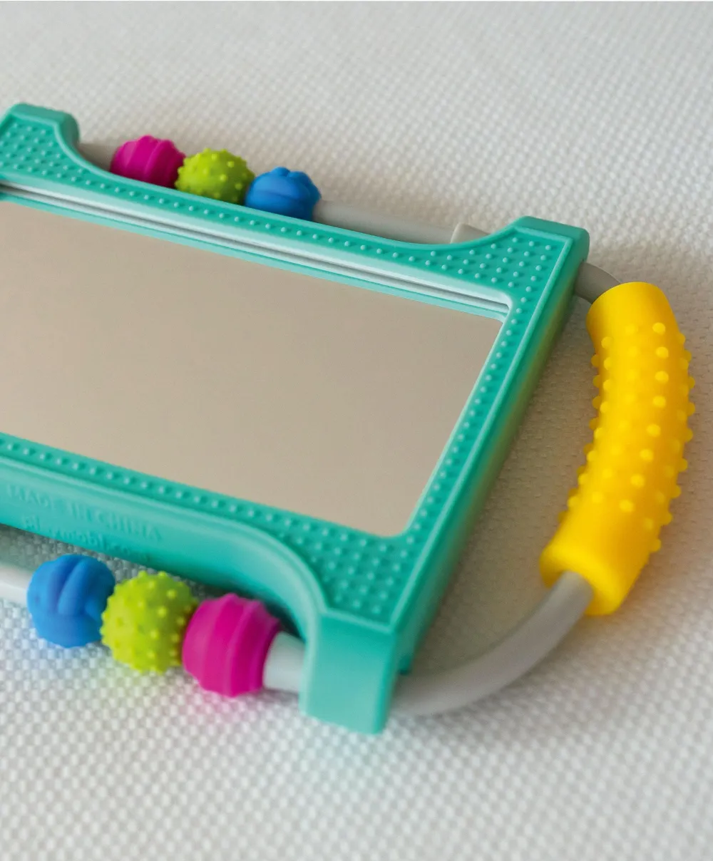 Mobi Peeka Development Mirror