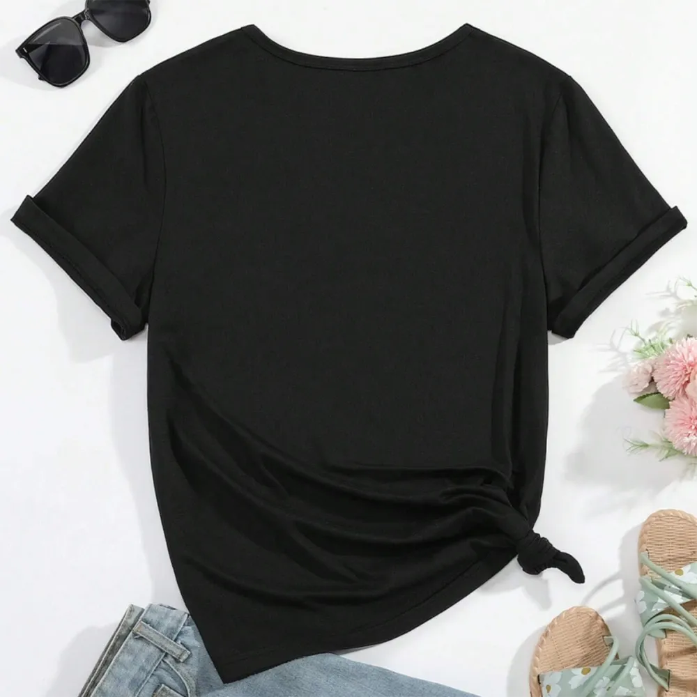 She Is Mom Strong Chosen Beautiful Capable Victorious Never Alone Greatly Love Printed Round Neck Short Sleeve T-Shirt